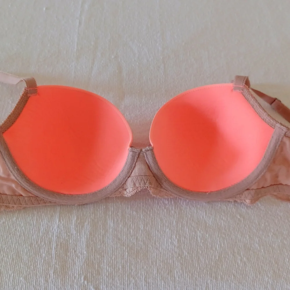 Victoria's Secret Dream Angels Lined Demi Bra, 32C - Picture 10 of 12